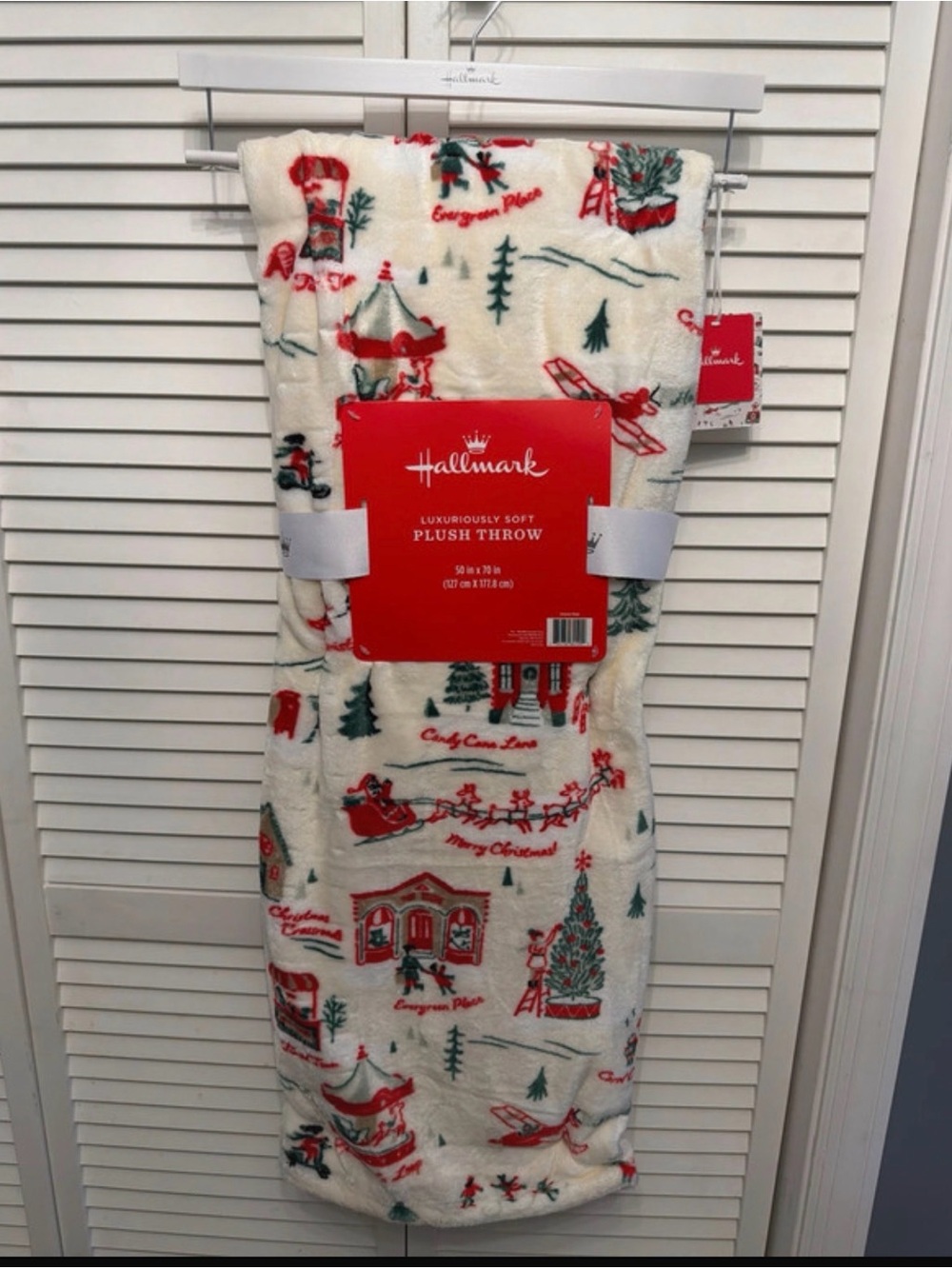 Hallmark Cream Plush Throw with Red & Green Holiday Scene